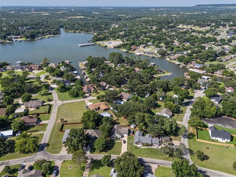 4004 Pueblo Court, Granbury TX 76048 - Photo 34