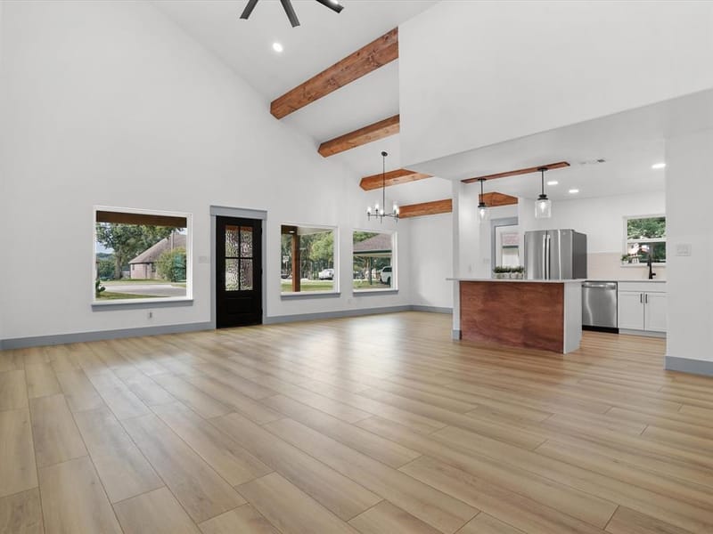 4004 Pueblo Court, Granbury TX 76048 - Photo 10