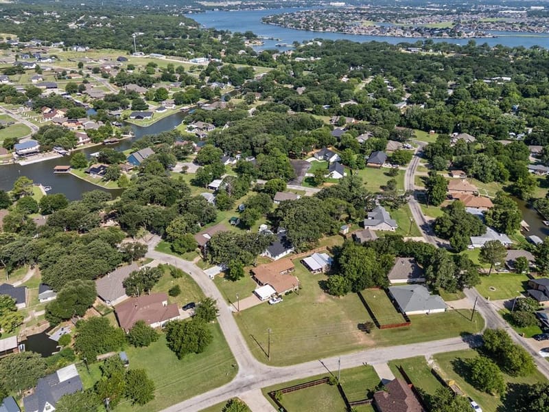 4004 Pueblo Court, Granbury TX 76048 - Photo 35