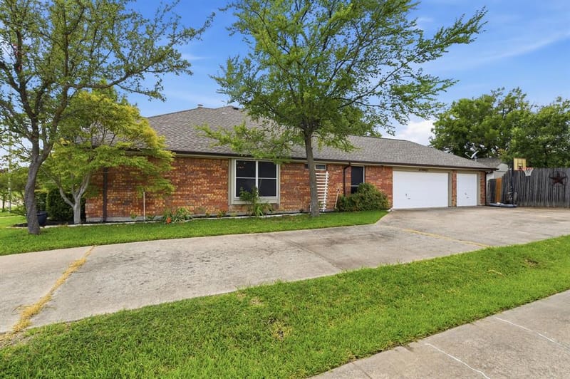 8201 Evening Star, Rowlett TX 75089 - Photo 2