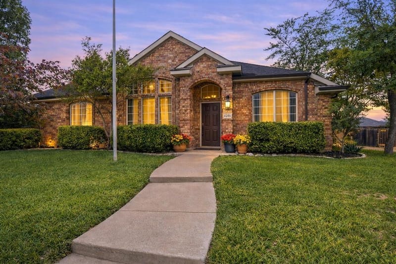8201 Evening Star, Rowlett TX 75089