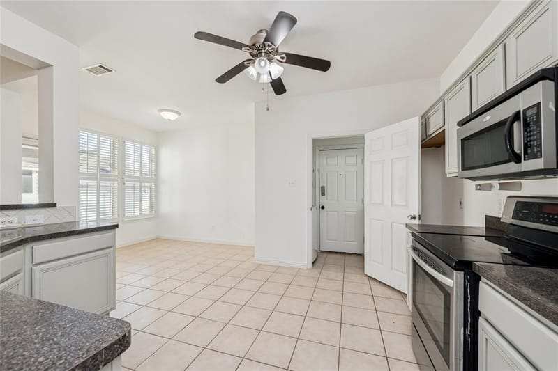 10110 Lakeview Drive, Providence Village TX 76227 - Photo 12