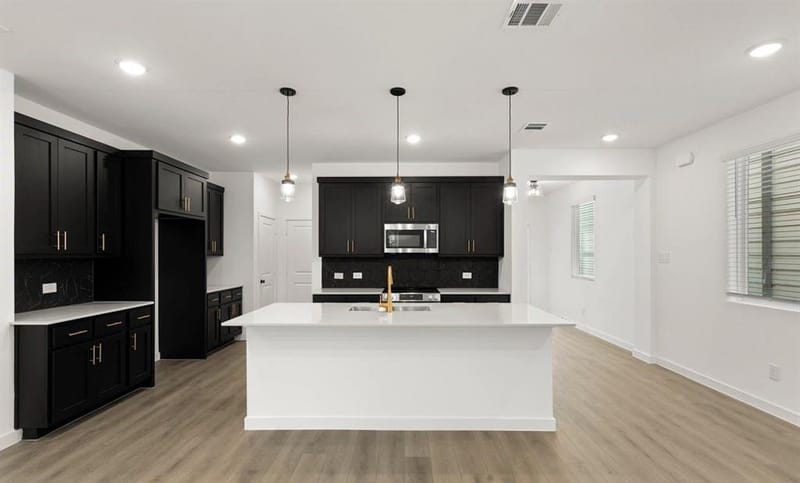 2521 Lost Maples Lane, Dallas TX 75228