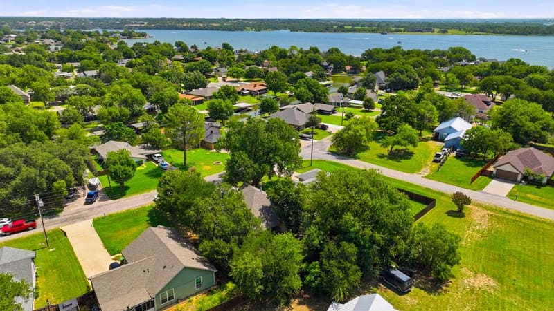4016 Cherokee Court, Granbury TX 76048 - Photo 6