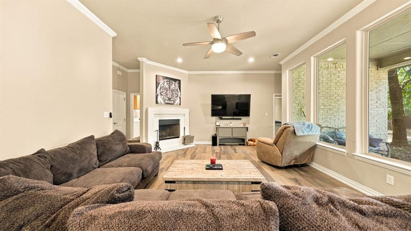 4016 Cherokee Court, Granbury TX 76048 - Photo 12
