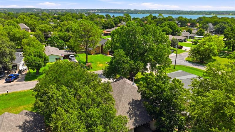 4016 Cherokee Court, Granbury TX 76048 - Photo 7