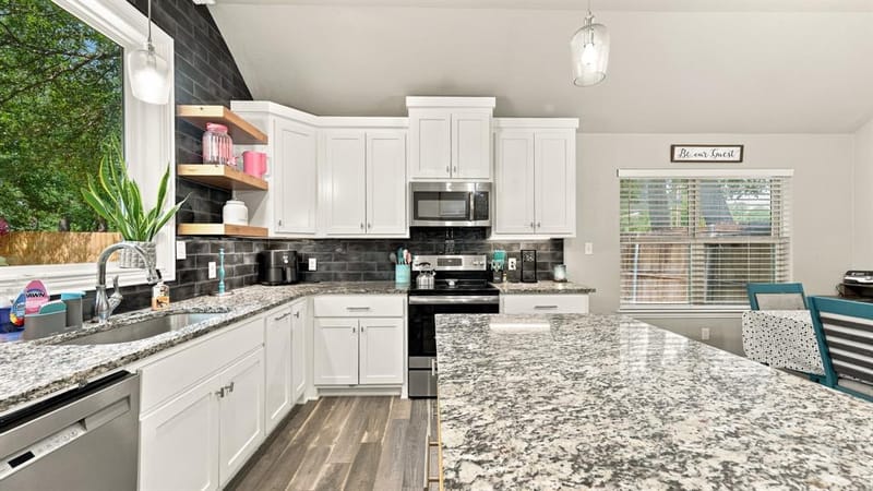 4016 Cherokee Court, Granbury TX 76048 - Photo 18