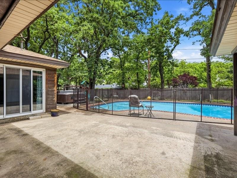 200 Timberlane Terrace, Euless TX 76039 - Photo 30