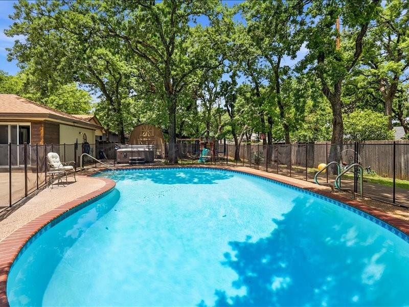 200 Timberlane Terrace, Euless TX 76039 - Photo 34