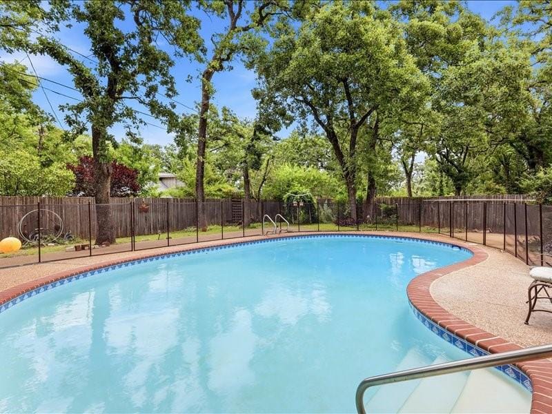 200 Timberlane Terrace, Euless TX 76039 - Photo 31