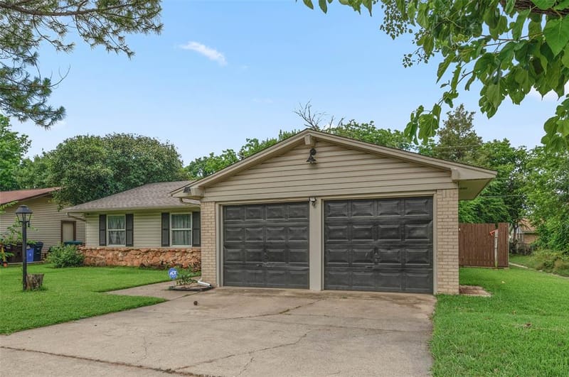 2308 Westwood Drive, Denton TX 76205 - Photo 2
