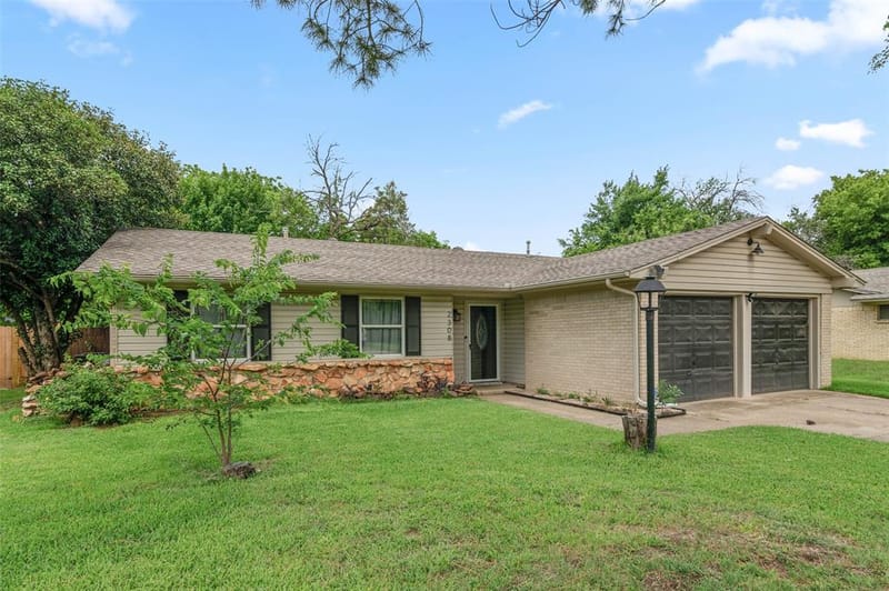 2308 Westwood Drive, Denton TX 76205 - Photo 3
