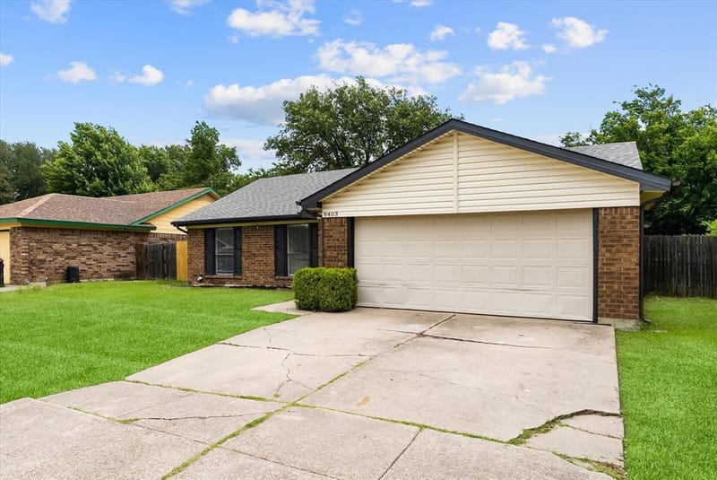 6403 Minuteman Lane, Arlington TX 76002 - Photo 4