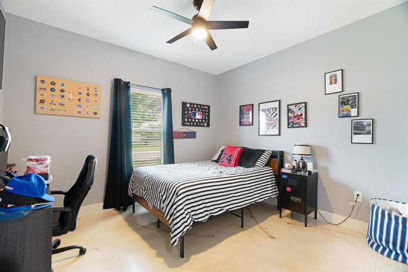 725 Daniel Street, Blossom TX 75416 - Photo 16