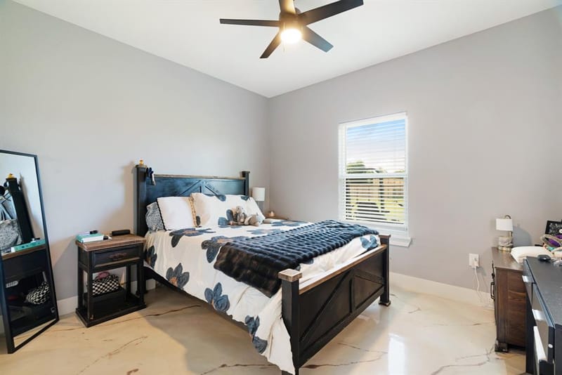 725 Daniel Street, Blossom TX 75416 - Photo 15