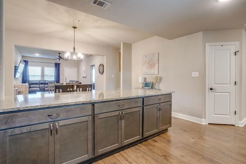 464 Pine Street, Burleson TX 76028 - Photo 17