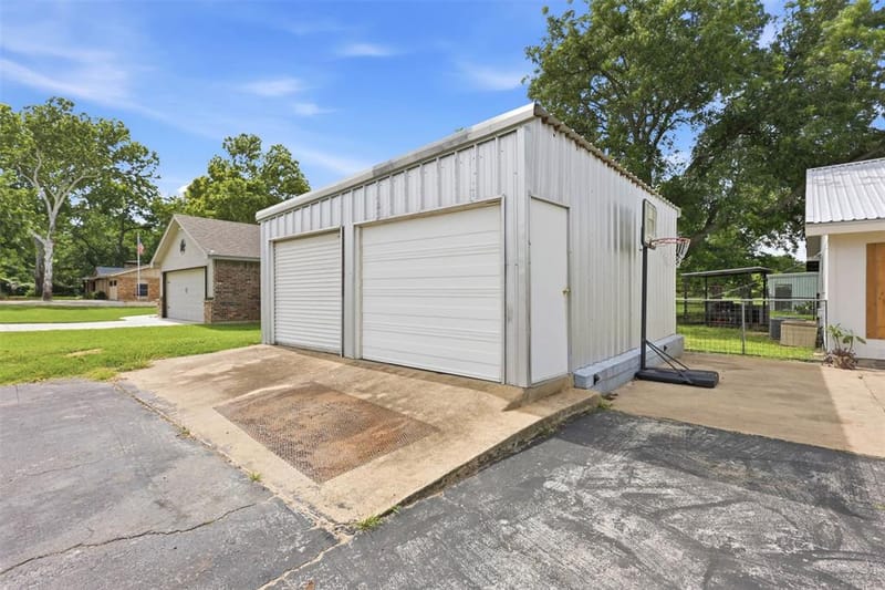 308 W 1st Street, Springtown TX 76082 - Photo 6