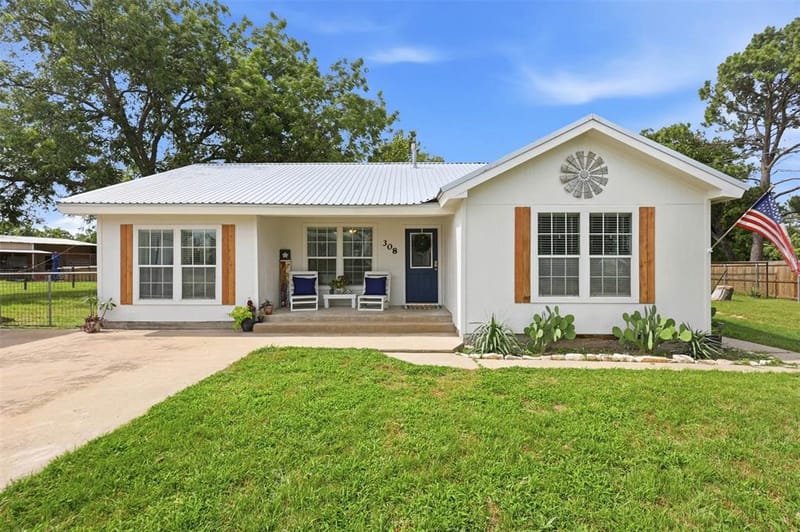 308 W 1st Street, Springtown TX 76082 - Photo 39