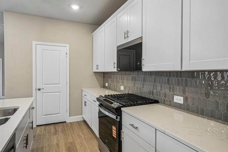 1316 Bridgestone Drive, Princeton TX 75071 - Photo 5