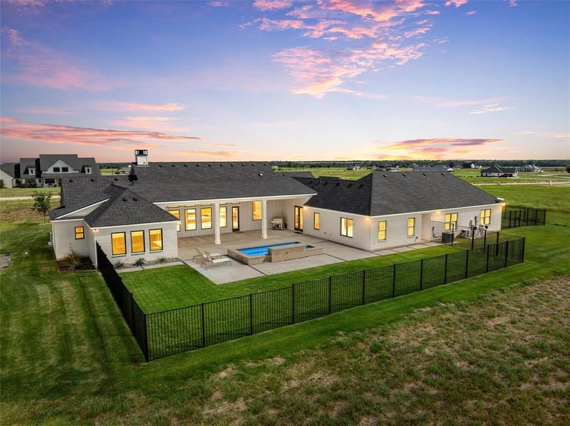 417 Willow Moon Ranch Road, Crawford TX 76638 - Photo 37