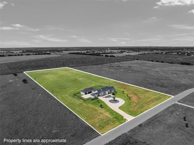 417 Willow Moon Ranch Road, Crawford TX 76638 - Photo 4