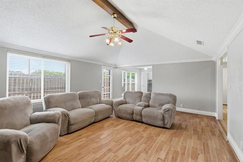 2915 Post Oak Court, Bedford TX 76021 - Photo 4