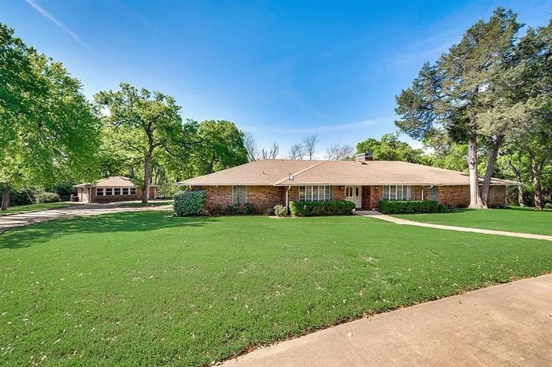 722 E Wheatland, Duncanville TX 75116 - Photo 2