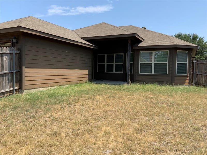 2122 Fair Weather Drive, Lancaster TX 75146 - Photo 10