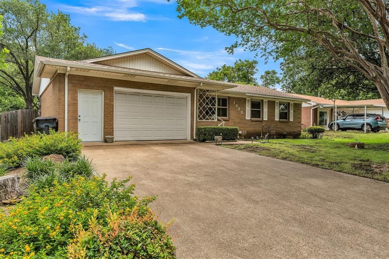 1325 Royal Oaks Drive, Waco TX 76710 - Photo 2