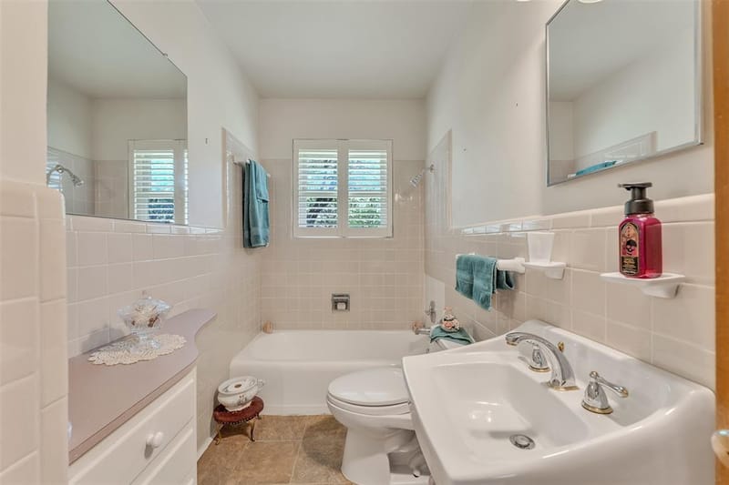1325 Royal Oaks Drive, Waco TX 76710 - Photo 15