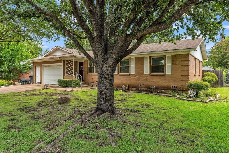 1325 Royal Oaks Drive, Waco TX 76710 - Photo 4