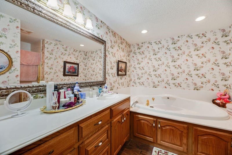 12704 Garden Grove Drive, Dallas TX 75253 - Photo 17
