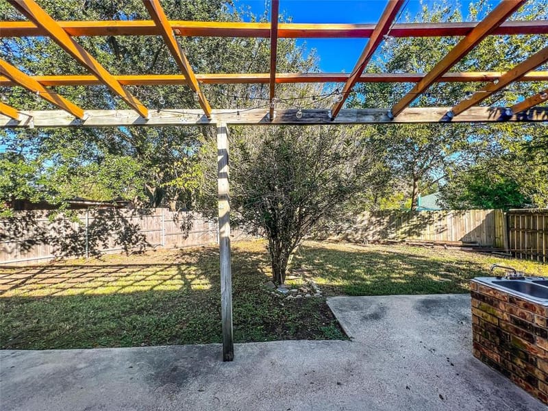 4250 Claremont Drive, Grand Prairie TX 75052 - Photo 18