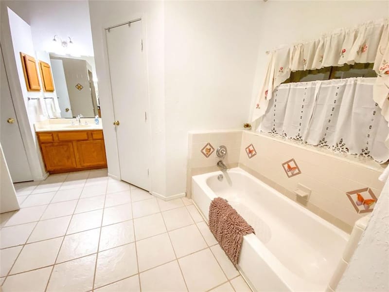 4250 Claremont Drive, Grand Prairie TX 75052 - Photo 11
