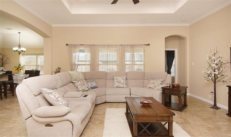 2752 Elmwood Drive, Burleson TX 76028 - Photo 6