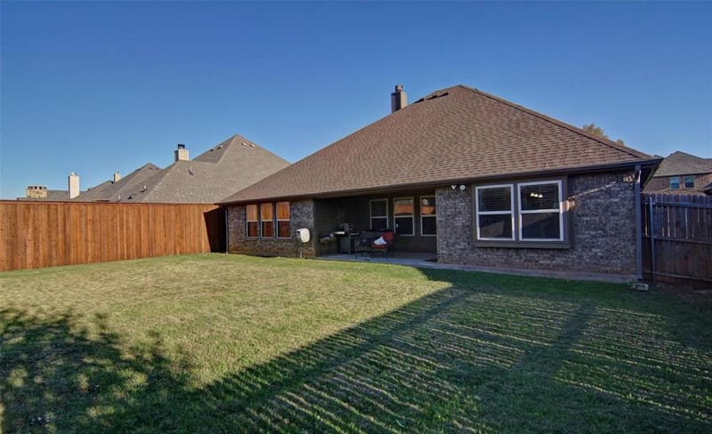 2752 Elmwood Drive, Burleson TX 76028 - Photo 22