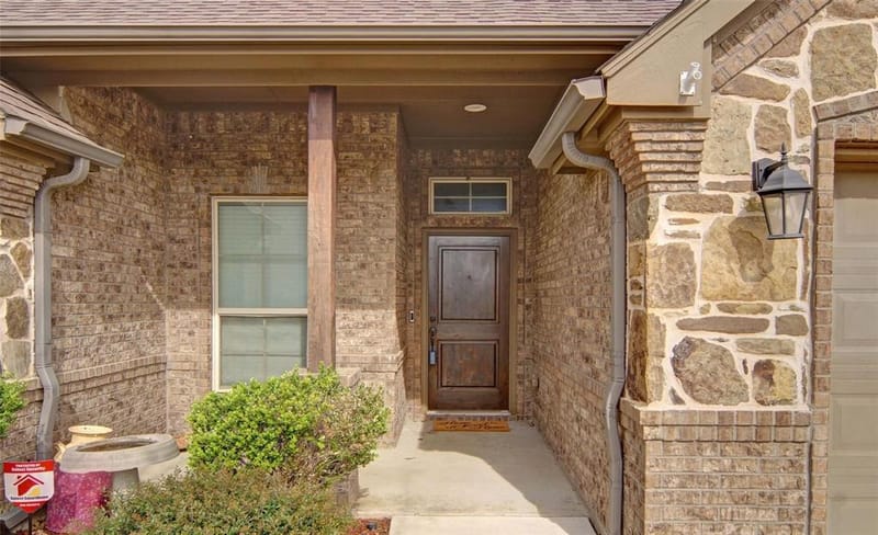 2752 Elmwood Drive, Burleson TX 76028 - Photo 3