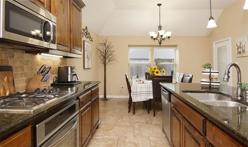 2752 Elmwood Drive, Burleson TX 76028 - Photo 11