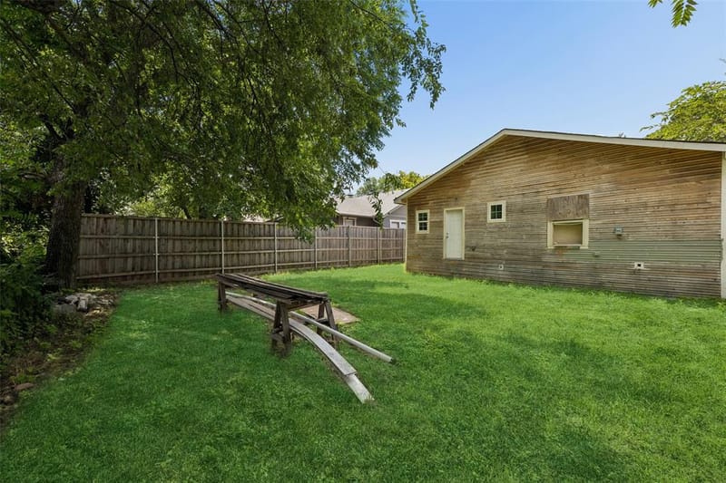 2830 Tanner Street, Dallas TX 75215 - Photo 22