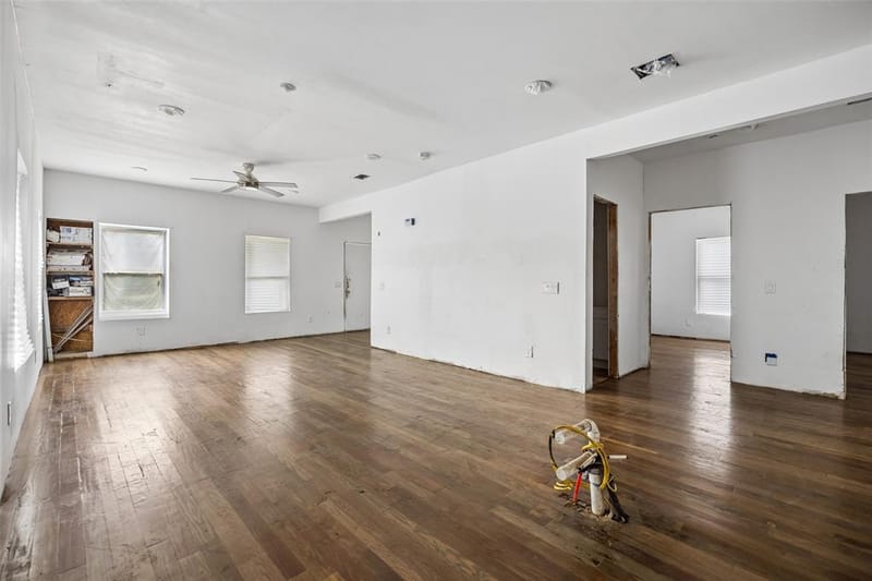 2830 Tanner Street, Dallas TX 75215 - Photo 9