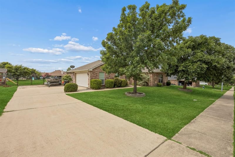 1730 Windswept Drive, Midlothian TX 76065 - Photo 2
