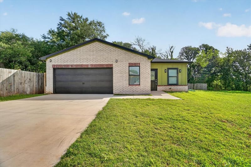 3202 Lowland Drive, Granbury TX 76048 - Photo 3