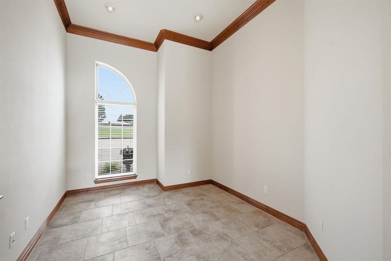 1614 Crow Creek Drive, Granbury TX 76049 - Photo 12