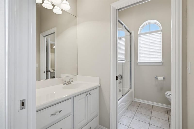 1614 Crow Creek Drive, Granbury TX 76049 - Photo 28