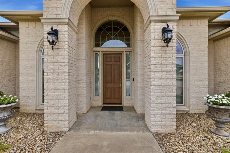 1614 Crow Creek Drive, Granbury TX 76049 - Photo 38