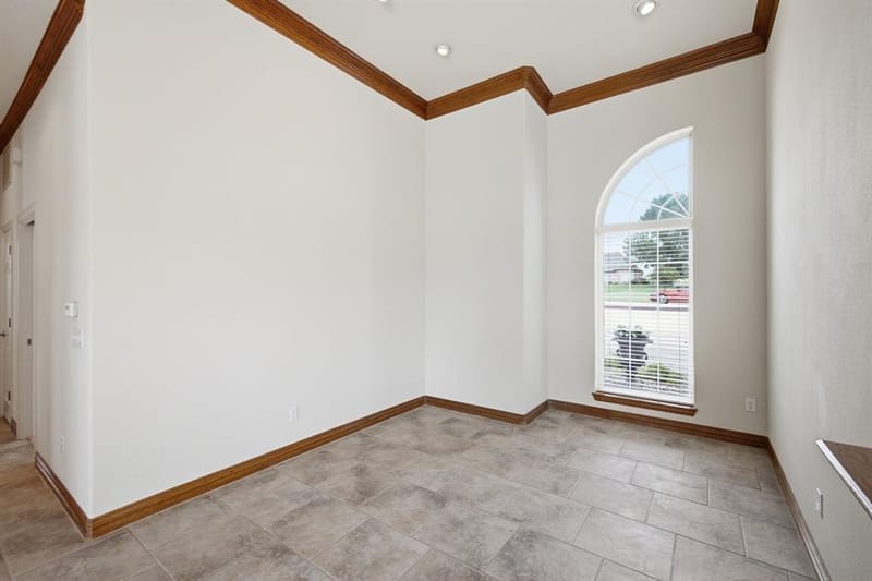 1614 Crow Creek Drive, Granbury TX 76049 - Photo 11