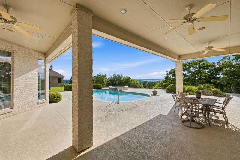 1614 Crow Creek Drive, Granbury TX 76049 - Photo 35