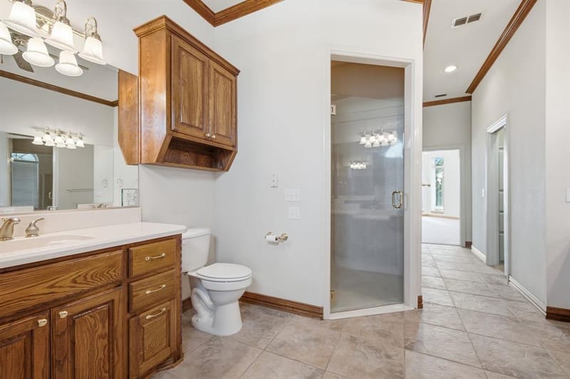 1614 Crow Creek Drive, Granbury TX 76049 - Photo 25