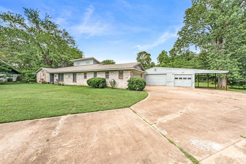 2826 Birchwood Lane, Commerce TX 75428 - Photo 2