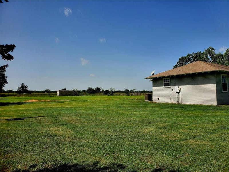 1343 CR 2230, Ivanhoe TX 75447 - Photo 35